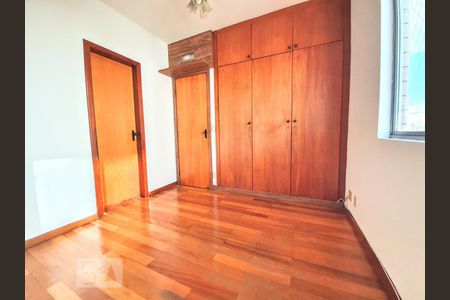 Quarto de apartamento à venda com 3 quartos, 72m² em União, Belo Horizonte