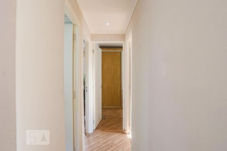 Corredor de apartamento à venda com 3 quartos, 52m² em Taboão, São Paulo