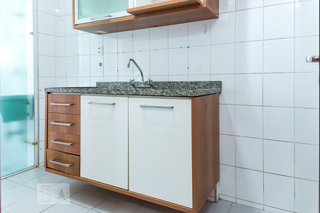 Cozinha de apartamento para alugar com 1 quarto, 42m² em Santa Cecília, São Paulo