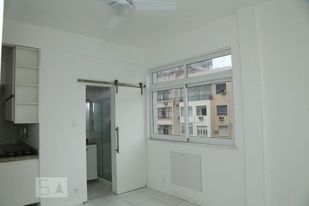 Studio de kitnet/studio para alugar com 1 quarto, 20m² em Copacabana, Rio de Janeiro