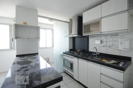 Cozinha de apartamento para alugar com 2 quartos, 50m² em Taguatinga Norte (taguatinga), Brasília