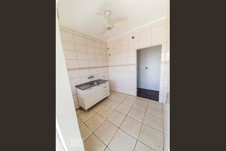 Cozinha de apartamento à venda com 2 quartos, 68m² em Camaquã, Porto Alegre