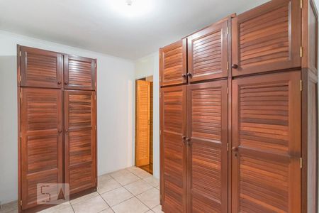 Quarto 2 de apartamento para alugar com 2 quartos, 57m² em Utinga, Santo André