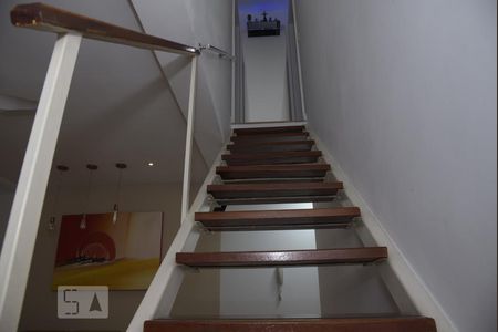 Escada de casa à venda com 2 quartos, 77m² em Curicica, Rio de Janeiro
