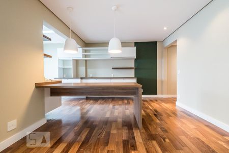 Apartamento para alugar com 107m², 2 quartos e 2 vagasSala