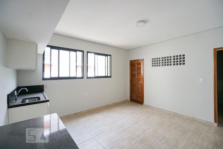 Sala e cozinha de kitnet/studio para alugar com 1 quarto, 30m² em Luz, São Paulo