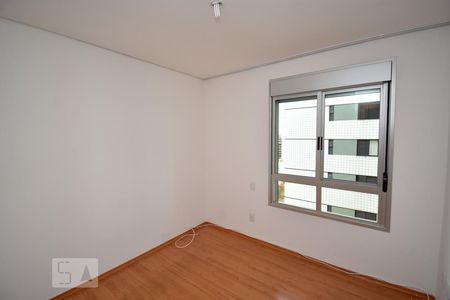 Quarto 1 de apartamento à venda com 2 quartos, 60m² em Belvedere, Belo Horizonte