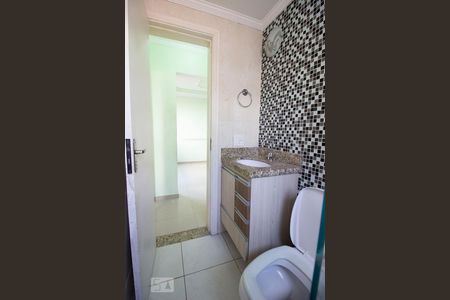 Banheiro de apartamento para alugar com 2 quartos, 50m² em Medeiros, Jundiaí