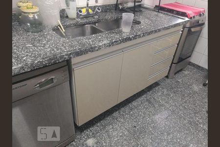 Cozinha de apartamento à venda com 3 quartos, 113m² em Vila Itapura, Campinas