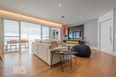 Sala de apartamento para alugar com 3 quartos, 140m² em Parque Colonial, São Paulo