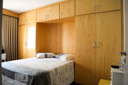 Quarto 2 de apartamento para alugar com 2 quartos, 69m² em Bosque da Saúde, São Paulo