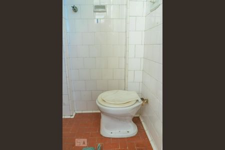 Apartamento para alugar com 68m², 2 quartos e sem vaga Apartamento para alugar com 68m², 2 quartos e sem vagaBanheiro de Serviço