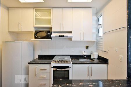 Cozinha de apartamento para alugar com 1 quarto, 50m² em Vale do Sereno, Nova Lima