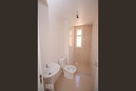 Banheiro de apartamento para alugar com 2 quartos, 56m² em Campina, São Leopoldo