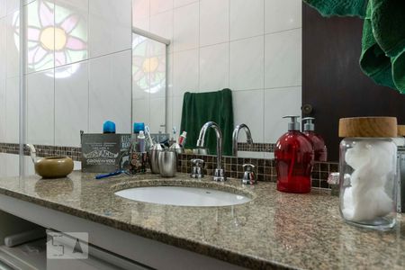 2o. Andar - Banheiro social de casa à venda com 3 quartos, 241m² em Saúde, São Paulo