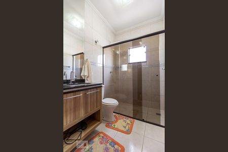 Banheiro Social 1 de casa à venda com 3 quartos, 160m² em Santo Antônio, Osasco