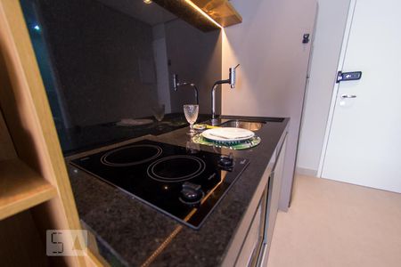 Cozinha de kitnet/studio à venda com 1 quarto, 27m² em Jardim Paulistano, São Paulo