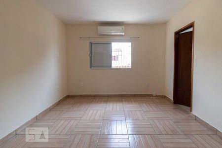 Suíte 1 de casa à venda com 3 quartos, 600m² em Vila Antonieta, São Paulo