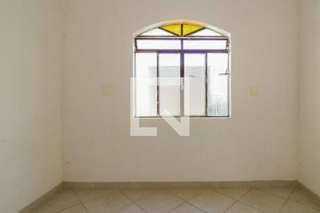 Casa à venda com 5 quartos, 180m² em Glória, Contagem