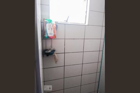 Banheiro de apartamento para alugar com 2 quartos, 53m² em Santa Terezinha, São Bernardo do Campo