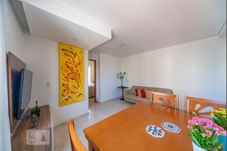 Sala de apartamento para alugar com 2 quartos, 56m² em Campestre, Santo André