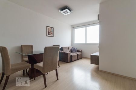 Sala de apartamento para alugar com 3 quartos, 79m² em Sarandi, Porto Alegre