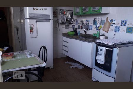 Cozinha de apartamento à venda com 2 quartos, 70m² em Santa Rosa, Niterói