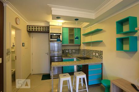 Cozinha de kitnet/studio para alugar com 1 quarto, 34m² em Jardim Ampliação, São Paulo