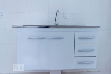 Cozinha de apartamento para alugar com 2 quartos, 41m² em Parque Bristol, São Paulo