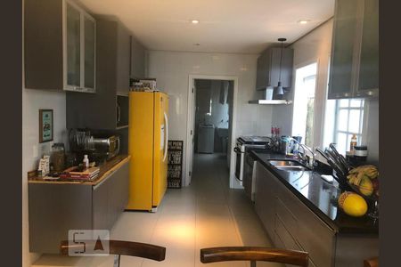 Cozinha de casa à venda com 3 quartos, 324m² em Jardim Leonor, São Paulo