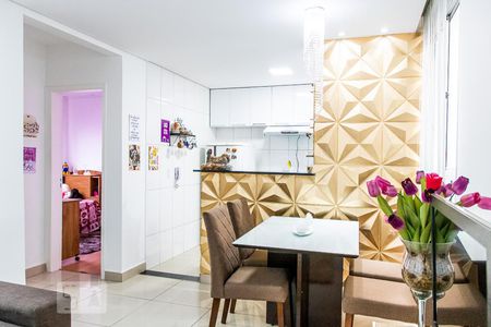Sala de apartamento para alugar com 2 quartos, 50m² em Serrano, Belo Horizonte