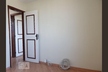 Quarto 1 de apartamento para alugar com 2 quartos, 60m² em Taquara, Rio de Janeiro