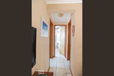 Corredor de apartamento à venda com 2 quartos, 60m² em Igara, Canoas