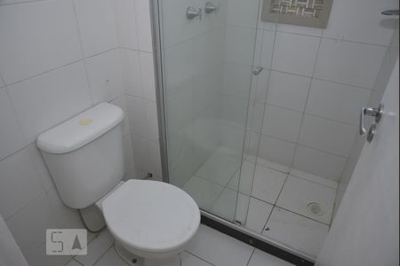 Banheiro  de apartamento à venda com 2 quartos, 48m² em Anil, Rio de Janeiro