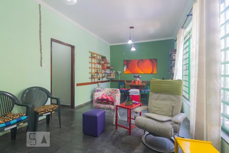 Sala de casa à venda com 3 quartos, 120m² em Campo Grande, São Paulo