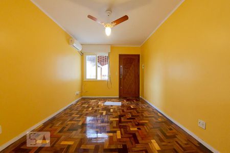 Sala de apartamento para alugar com 3 quartos, 69m² em Humaitá, Porto Alegre