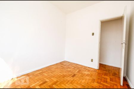 Quarto 2 de apartamento para alugar com 3 quartos, 160m² em Horto, Belo Horizonte