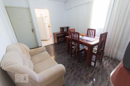 Sala de apartamento para alugar com 1 quarto, 38m² em Jacarepaguá, Rio de Janeiro