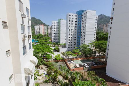 Vista Sala de apartamento para alugar com 1 quarto, 38m² em Jacarepaguá, Rio de Janeiro