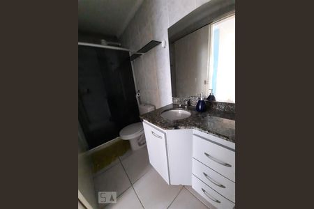 Banheiro de apartamento à venda com 2 quartos, 60m² em Largo do Barradas, Niterói