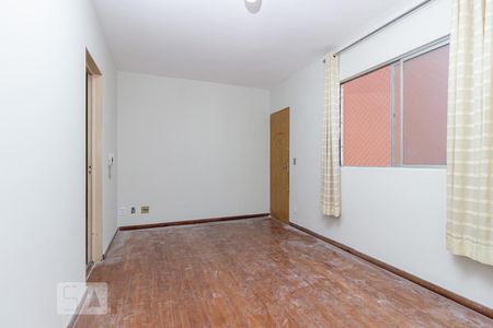 Sala de apartamento à venda com 3 quartos, 75m² em Floresta, Belo Horizonte