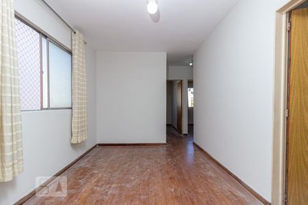 Sala de apartamento à venda com 3 quartos, 75m² em Floresta, Belo Horizonte