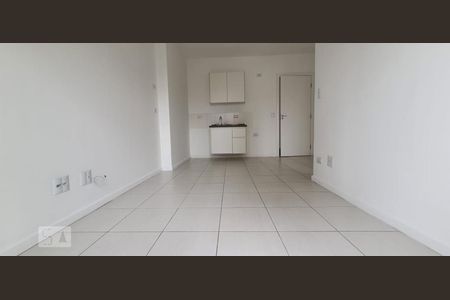 Cozinha de apartamento para alugar com 1 quarto, 40m² em Centro, Curitiba