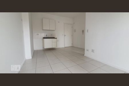 Cozinha de apartamento para alugar com 1 quarto, 40m² em Centro, Curitiba