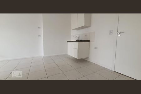 Cozinha de apartamento para alugar com 1 quarto, 40m² em Centro, Curitiba