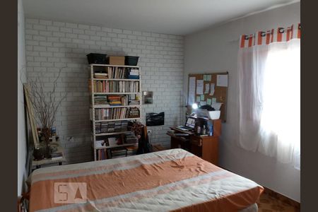 Dormitório 1 de casa à venda com 3 quartos, 150m² em Parque Guarani, São Paulo