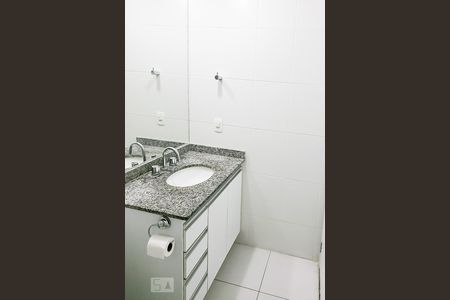 Banheiro Suite de apartamento para alugar com 1 quarto, 30m² em Jardim Novo Santo Amaro, São Paulo