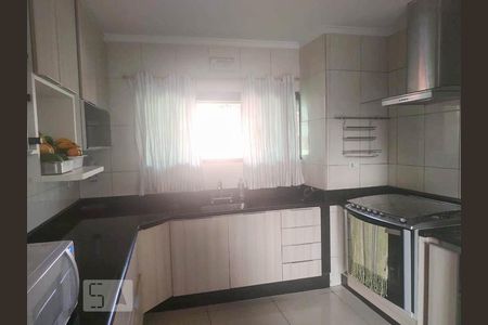 Casa à venda com 160m², 2 quartos e sem vaga Casa à venda com 160m², 2 quartos e sem vagaCozinha