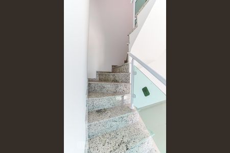 Escadas Quartos de casa de condomínio à venda com 3 quartos, 150m² em Vila Nova Mazzei, São Paulo