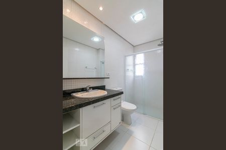 Banheiro da Suíte 1 de apartamento à venda com 3 quartos, 133m² em Vila Assunção, Santo André